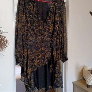 NWOT Torrid high low top